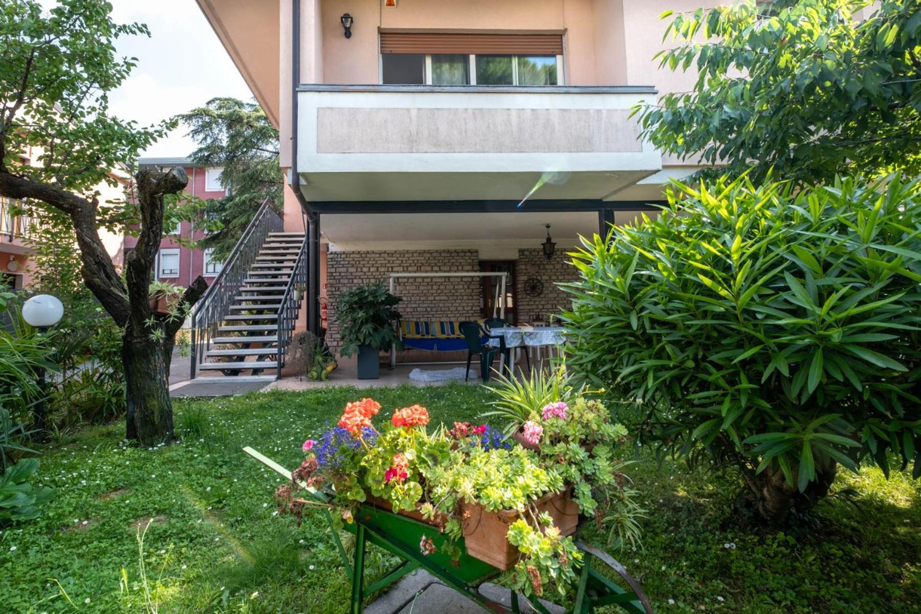 Appartamento Zia Cecilia Ντεζεντσάνο ντελ Γκάρντα Εξωτερικό φωτογραφία